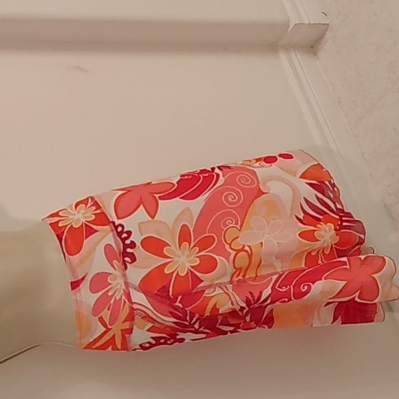 Suzy Shier, Mid-Length Floral Print Sheer Skirt w White Slip - Picture 2 of 3